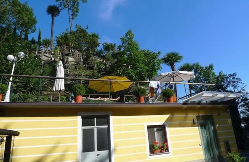 Susello Apartment | Spacious 1½-room apartment with balcony and pool and generous park