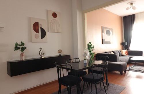 Asmali Mescit Apartment | Spacious & Historic 2BR in Central Taksim