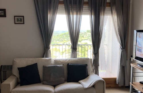Horta de Sant Joan Apartment | Spacious rural apartment with wifi ideal for families or groups