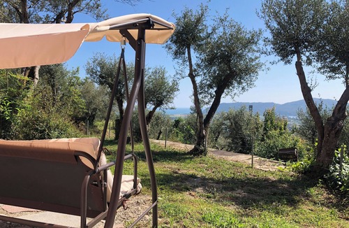 Castelnuovo Magra Apartment | Spacious sea view apartment on the hill with private garden!n