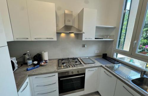 Bussana Apartment | Splendida Casa vista mare per 4 persone di fronte alle spiagge di Bussana