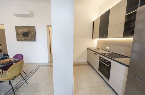 Repubblica Apartment | Splendor Eternal 3 BR Apartment in the City Center