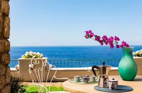 Positano City Centre Villa | Stella Dei Venti - Three Bedroom Villa, Sleeps 6