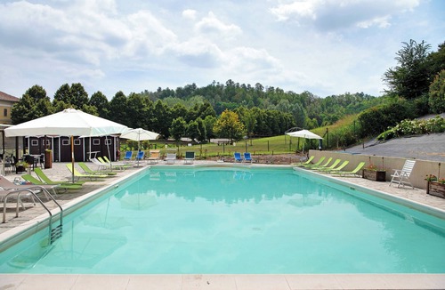 Cardona Apartment | Studio Apartment 'Dimora Il Feudo Apt 20' with Shared Pool, Wi-Fi and Air Conditioning