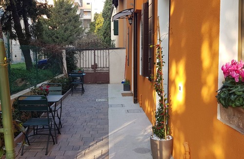 Padova Apartment | Studio apartment to get to know Padua on foot and reach Venice by river