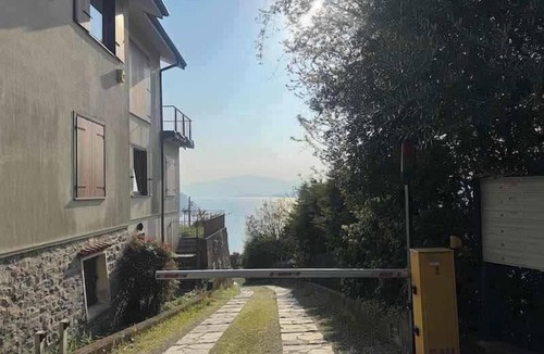 Brezzo di Bedero Apartment | Stunning 1 bed Lake Maggiore apartment