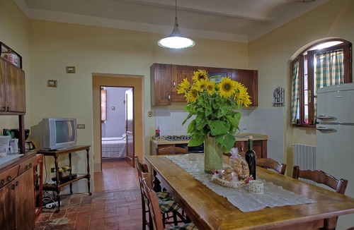 Le Piazze Villa | Stunning private villa with private pool, WIFI, TV, pets allowed and panoramic view, close to Ar.