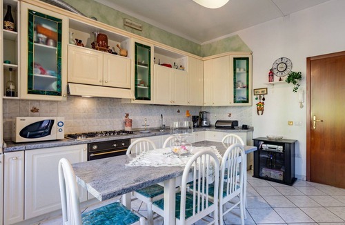 Porto Ceresio House | Stunning villa for 7 people with WIFI, TV and balcony