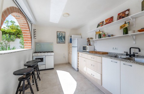 Quesada Villa | Stunning Villa with Private Pool, Terrace, Balcony, A/C & Wi-Fi
