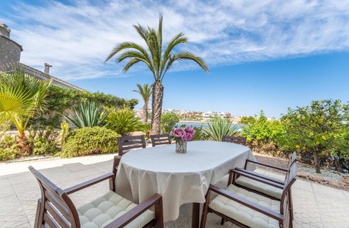 Quesada Villa | Stunning Villa with Private Pool, Terrace, Balcony, A/C & Wi-Fi