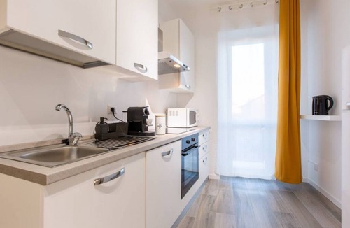 Ortica Apartment | [Stylish House] Free Wi-Fi - Parking - Airport