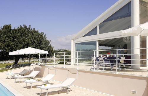 Ragusa Villa | Stylish panoramic villa Atena: private pool, views, garden, free wi-fi, bbq