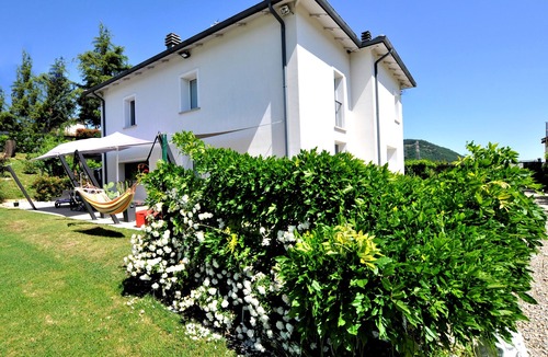 Monterenzio Apartment | SUITE Apartment With Pool