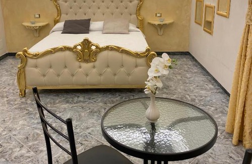 Historical Downtown Salerno Bed & Breakfast | Suite Incentro Salerno