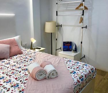 Collblanc y La Torrassa Apartment | Sweet Room Barcelona