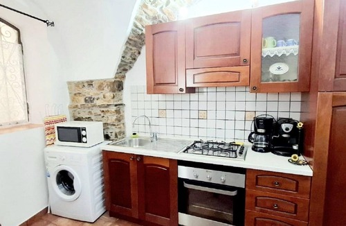 Terzorio Apartment | 'TASTE OF LIGURIA' in Antico Borgo near the sea