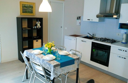 Feriolo Apartment | Tastefully furnished 2-room apartment on the charming lakeside promenade
