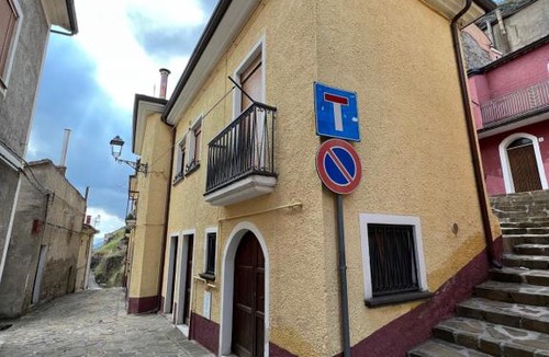 Sasso di Castalda House | Terra del Sasso Guest House