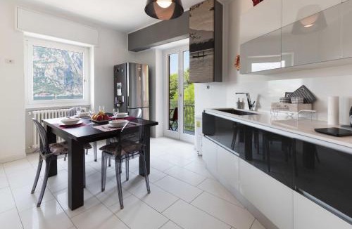 Lecco Apartment | TERRAZZA SUL LAGO - Open Space e Netflix