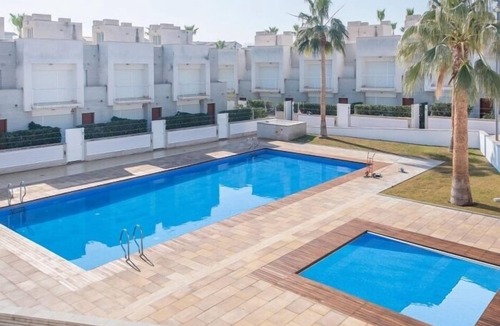 Altafulla House | th109/24 Townhouse in Altafulla · 4 bedrooms 2.5 baths