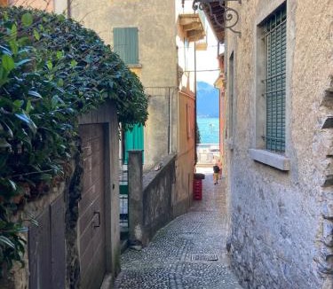 Tremezzina Apartment | "The Balbianello Lake House Blue"