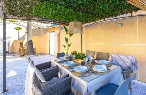 Rojales Villa | The Big Chill by Fidalsa
