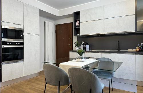 Sesto Calende Apartment | The Captain's Apartments Marina - next to Verbella - Leonardo Academy, MXP