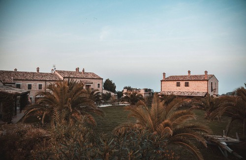 Fermo Apartment | The olive tree, apartment with pool 5 minutes from the sea