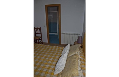 Ruidera Bed & Breakfast | The sidewalk- 2 people