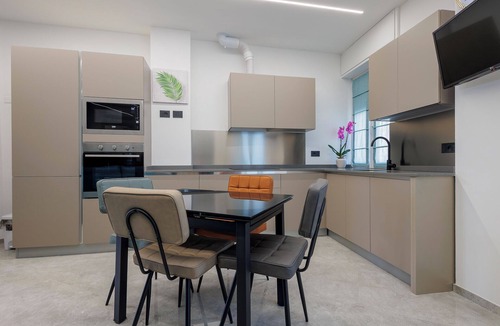 Borgo San Dalmazzo Apartment | The Suite in the Borgo