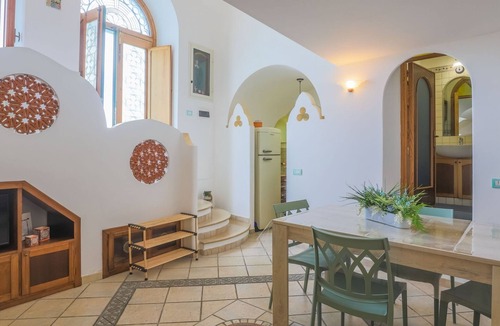 Amalfi Apartment | The window to the sky