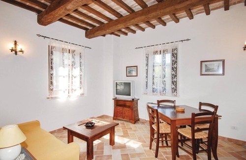 Fratta House | This vacation home with pool is located 4 km from Monte Castello di Vibio, a small village in the pr