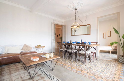 Sant Antoni Apartment | Three bedroom apartment Carrer Tamarit - You Stylish