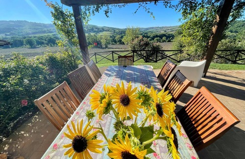 Todi Villa | TODI BY THE POOL/SLEEPS 10/EXCLUSIVE POOL/WALK TO TODI 4 KMS/RESTAURANT 0.5 KMS