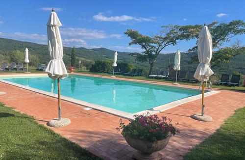 Acqua Loreto Villa | Todi - villa with swimming pool and tennis court