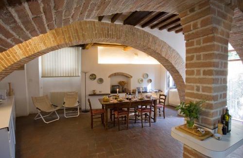 Todi House | Town House with Garden and Piano