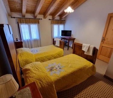 Posina Bed & Breakfast | Trattoria Albergo all'Alpino