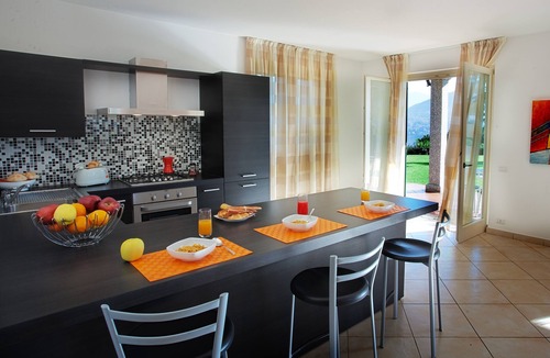 Tremezzo Apartment | Tremezzo Residence apartment no 6 with pool and spa by Italian Apartments.