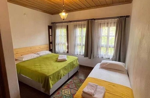 Zeytinbagi Hostel | Trilye Taşev