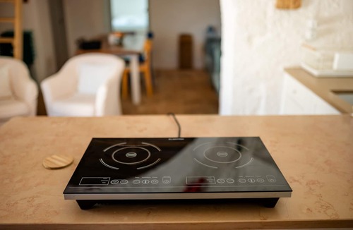 Cozzana House | Trullo Ape Regina - One Bedroom House, Sleeps 4