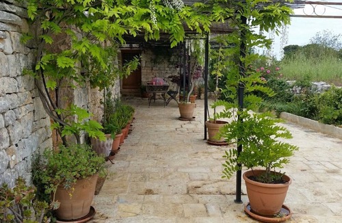 Cisternino Villa | Trullo in the woods, a few steps from a hiking and cycling trail