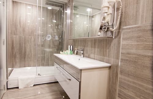 Pendik District Hotel | Tuzla Garden Hotel & Spa