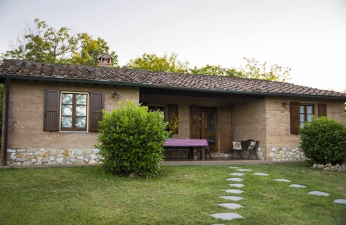 Monticiano Cottage | Typical Tuscan Cottage with swimming pool and park, five minutes from San Galgano