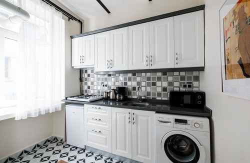 Galata Apartment | Unique Flat w 5 min to Galata Tower, Istiklal Ave