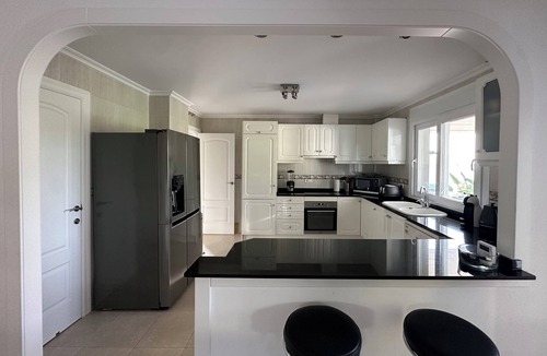 Orihuela Costa House | Unwind at this front-line private luxury villa with panoramic golf and sea views