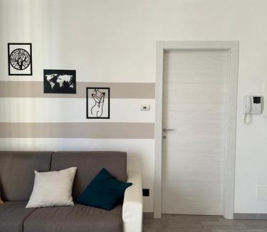 Villanova d'Asti Apartment | Urban Chic House
