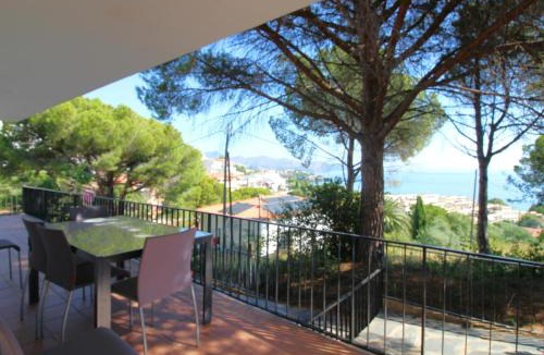 Llanca House | V. FANÉ ESQ - Casa con jardín y vista mar en Llançà acabada de reformar - ES-228-10