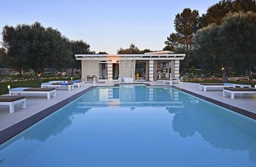Sava Villa | vacation holiday villa rental italy, apulia, puglia, large villa, pool, air conditioning, near beaches, wi-fi internet,