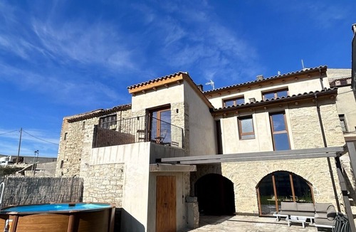 Llorac House | Vacation Home "Cal Bertran" with Private Pool, Shared Terrace & Wi-Fi