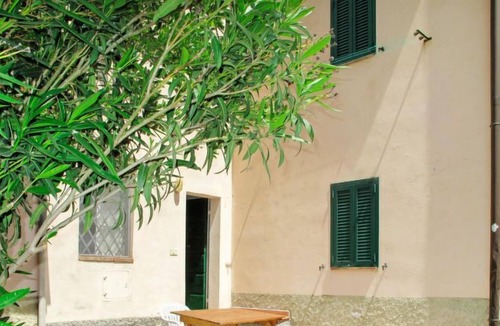 Polveraia House | Vacation home Polveraia in Scansano - 3 persons, 1 bedrooms